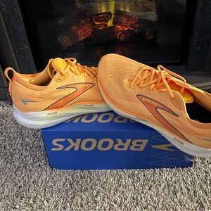 Brooks Men's Orange Athletic Shoes